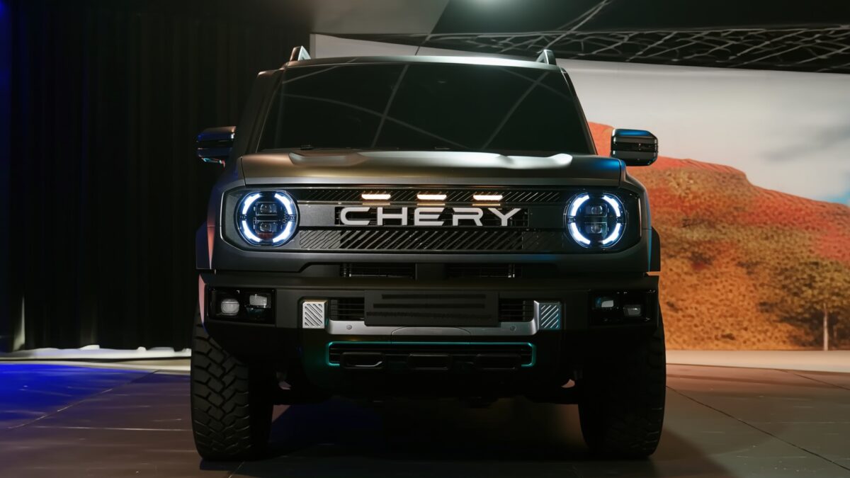 Chery pregătește un rival pentru Toyota Prado bazat pe un pick-up plug-in hybrid