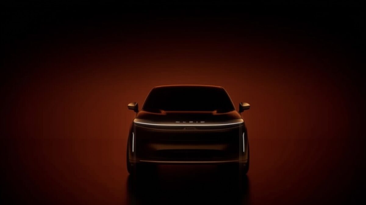 Lucid Cosmos și Earth vin cu un preț de 50.000 de dolari și mânere clasice