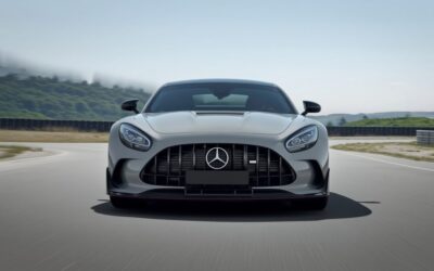 Noul Mercedes-AMG GT 63 Pro de 450 kW ignoră rivalitatea cu Porsche 911