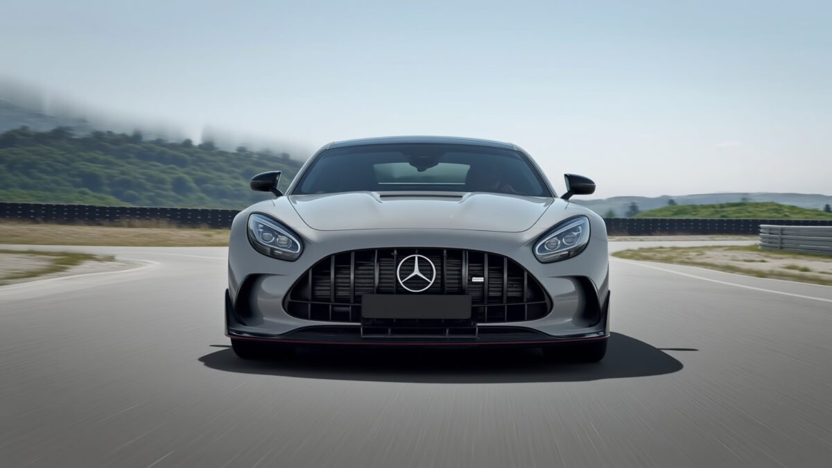 Noul Mercedes-AMG GT 63 Pro de 450 kW ignoră rivalitatea cu Porsche 911