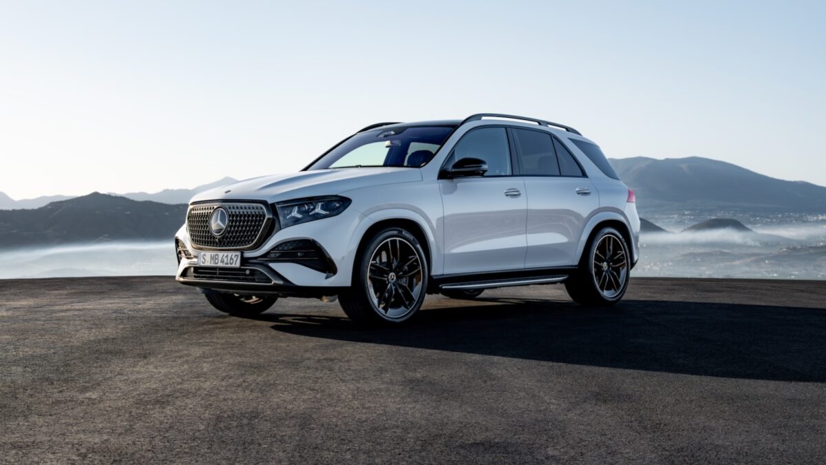 Noul Mercedes-Benz GLE 2027 aduce tehnologie AI și autonomie electrică de 106 km