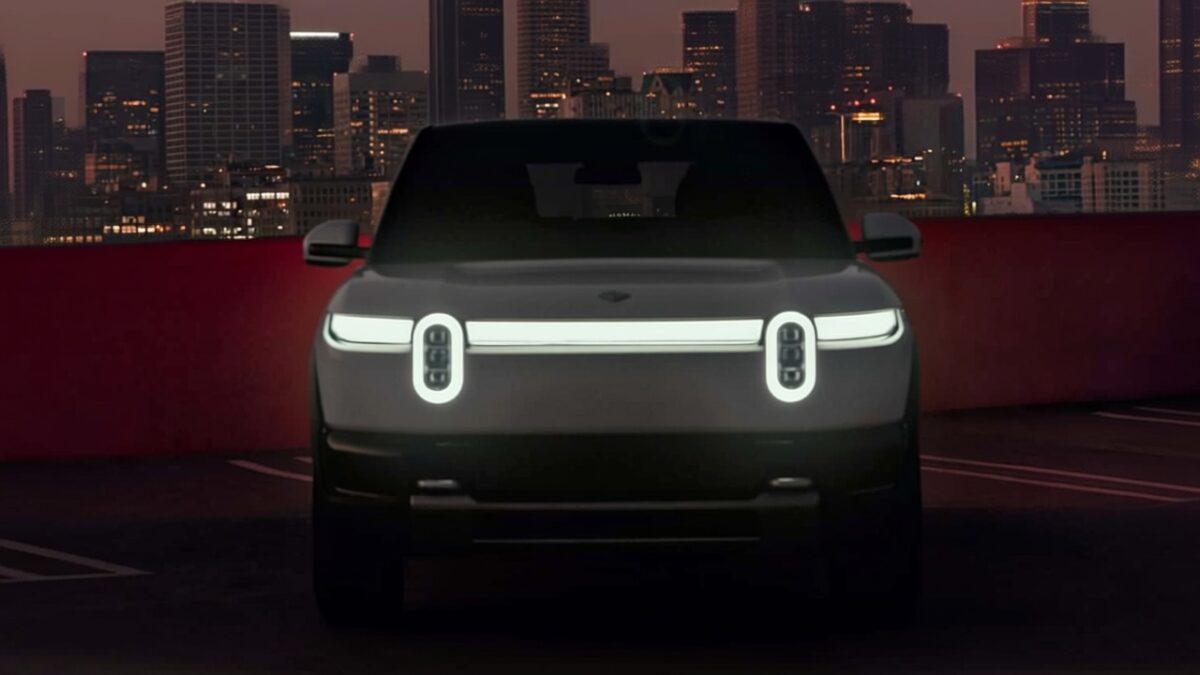 Uber comandă 50.000 de SUV-uri Rivian R2 pentru flota sa de robotaxiuri