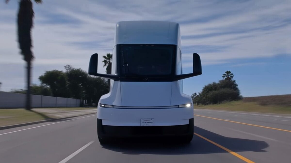 Tesla Semi cu 1.000 CP și autonomie de 800 km are un avantaj neașteptat