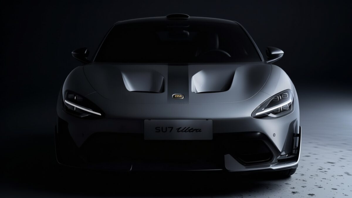 Xiaomi SU7 Ultra primește o reparație gratuită pentru capota de 5.800 dolari