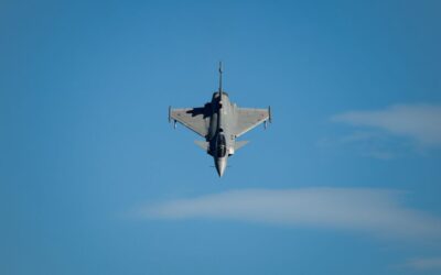 Iran ar folosi avioane false pentru a pacali rachete de 2 milioane de dolari