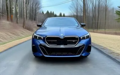 BMW i5 M60 este primul model al mărcii cu port NACS și costă 85.550 dolari