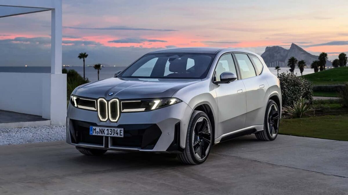 BMW iX3 40 oferă 635 km autonomie și costă cu 7.500 de euro mai puțin