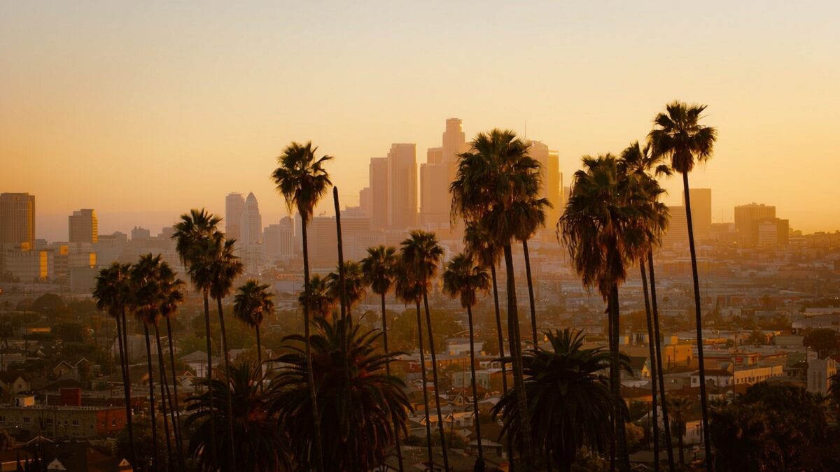 Maratonul ASICS Los Angeles 2026 blochează traficul pe zeci de străzi din 8 martie