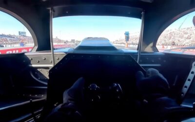 Nitro Funny Car atinge 531 km/h cu motor de 12.000 CP