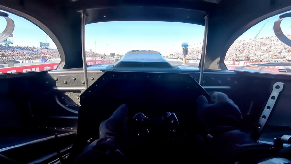 Nitro Funny Car atinge 531 km/h cu motor de 12.000 CP