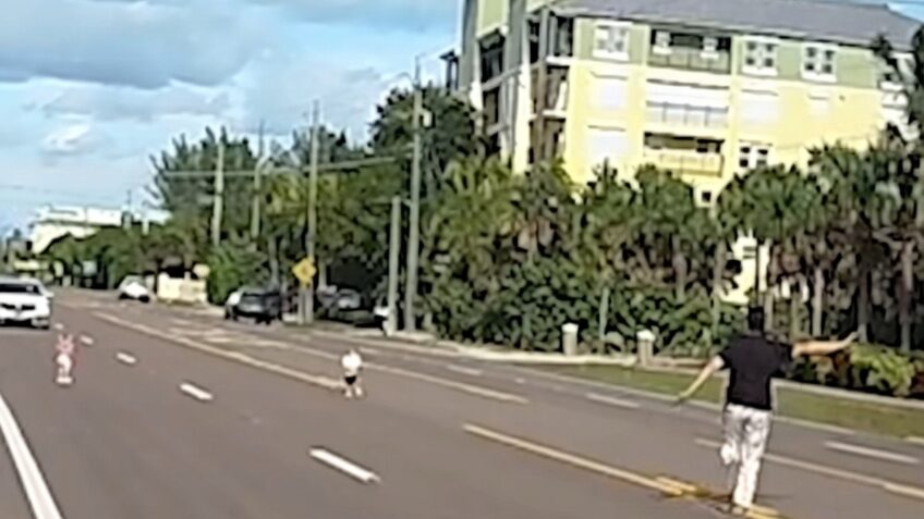 Un sofer salveaza doi copii din trafic imagini surprinse de o camera de bord