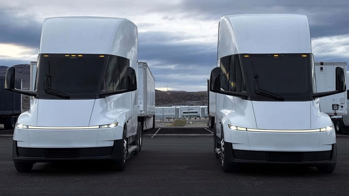 Tesla Semi ar putea primi încărcare automată și wireless de până la 1 MW