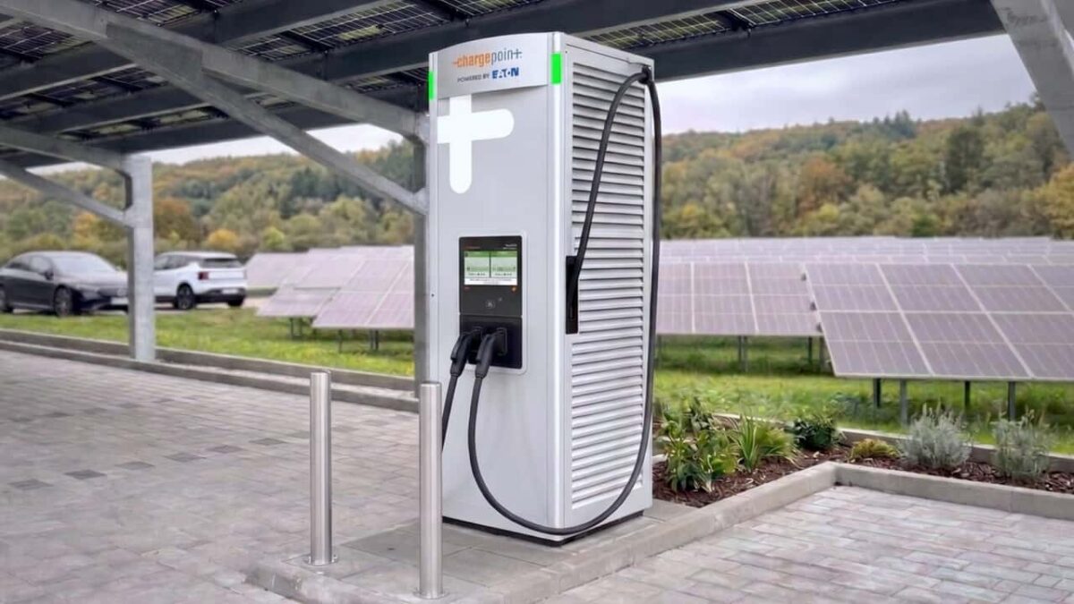 ChargePoint lansează Express Solo cel mai rapid încărcător DC de 600 kW