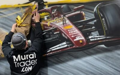 Un Ferrari SF-24 pictat pe perete transformă dormitorul unui fan F1