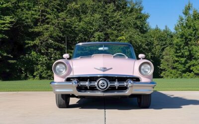 Pilotul NASCAR Kyle Busch scoate la licitație un Ford Thunderbird din 1957 cu 240 CP