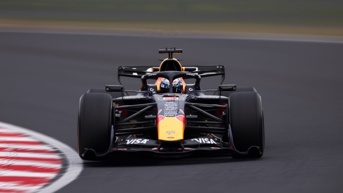CEO-ul F1 îi răspunde lui Verstappen după criticile la regulamentul 2026