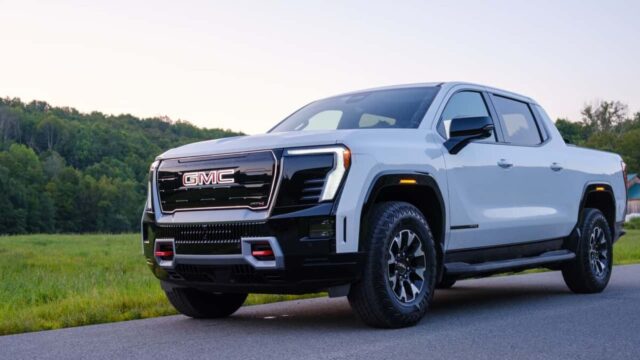 General Motors anulează viitoarele generații Silverado EV, Hummer EV și Escalade IQ