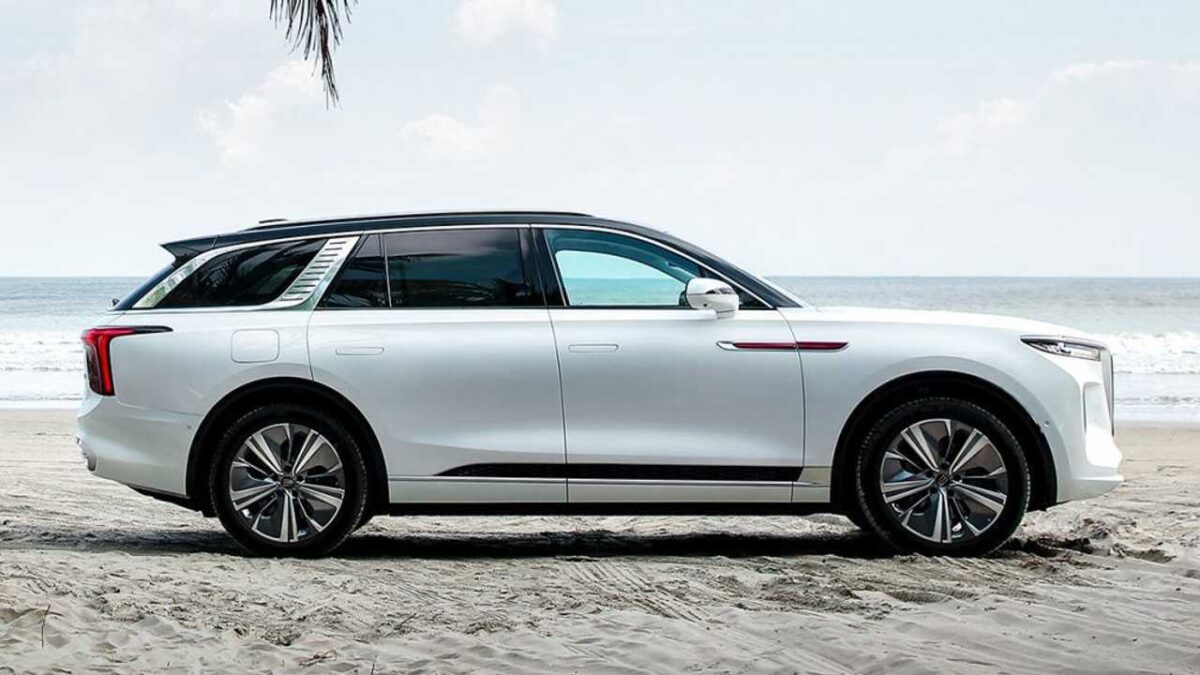 Hongqi vrea să producă mașini în Europa și pregătește 15 modele noi