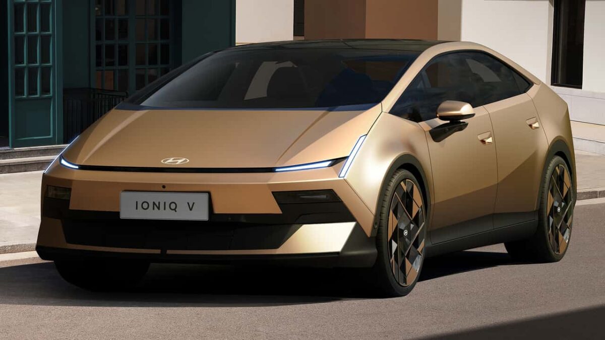 Hyundai Ioniq V oferă 600 km autonomie și un ecran uriaș de 27 de inci