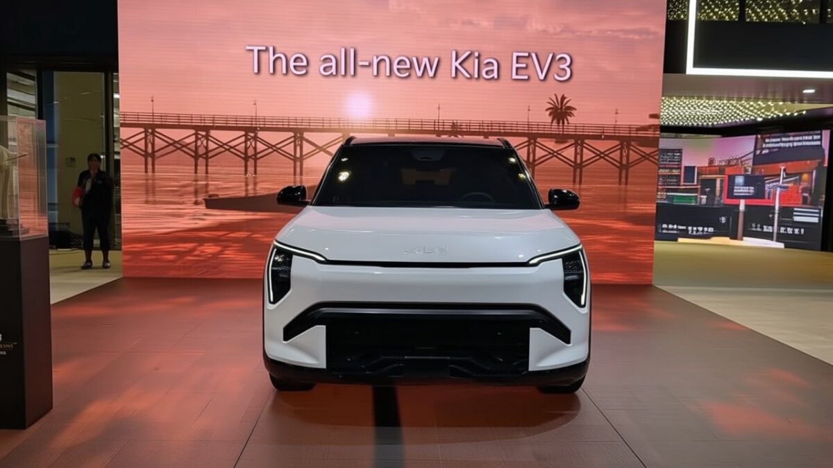Noul Kia EV3 promite o autonomie de peste 515 km cu un design pătrățos