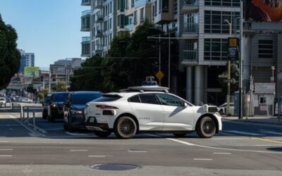 Waymo și Waze folosesc mașini autonome pentru a găsi 500 de gropi în SUA