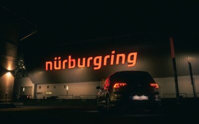 Factura pentru un accident pe Nürburgring. Cine încasează de fapt miile de euro