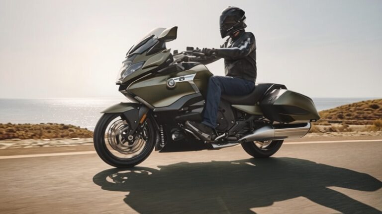 BMW recheamă mii de motociclete K 1600 din cauza unui risc de incendiu