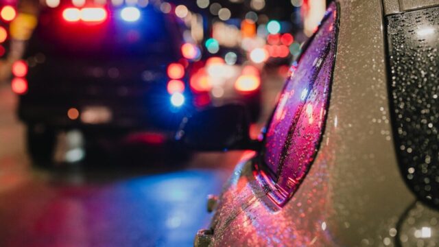 Un șofer a primit amenzi pe o lungime de 6 metri după un control în trafic