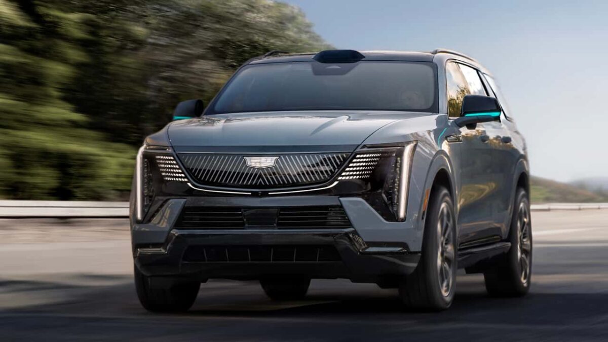 Noul Super Cruise de la GM simulează 100 de ani de condus uman zilnic