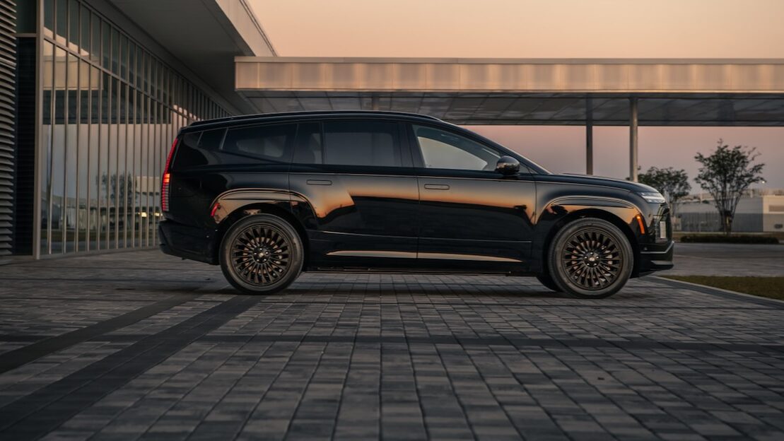 2027 Hyundai Ioniq 9 Black Ink