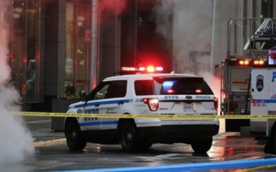 Un tânăr a incendiat 11 mașini de poliție cu daune de 800.000 de dolari