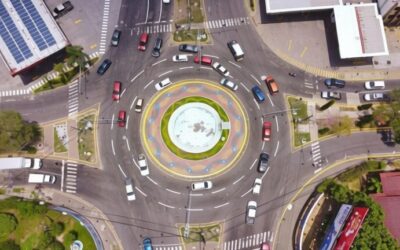 Trucul legal prin care un șofer a ocolit o coloană de 200 de metri în giratoriu