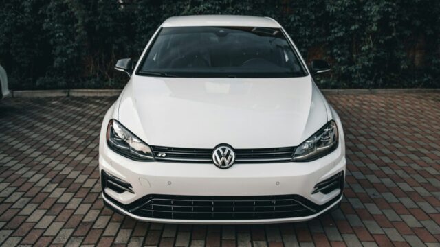 Noul Volkswagen Golf electric este gata în proporție de 97% și promite un design de Mk4