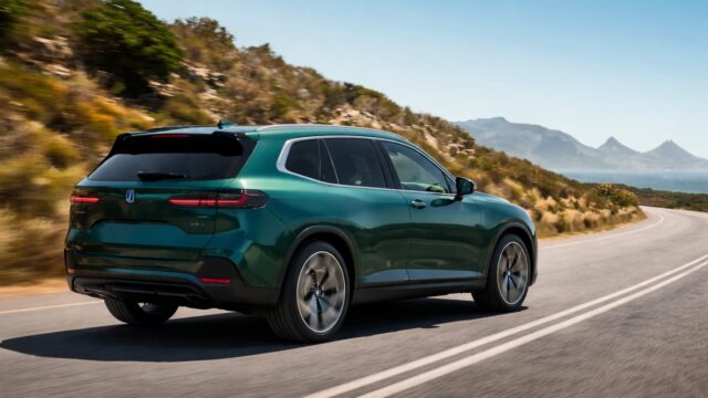 Primul BMW X5 electric intră în jocul SUV-urilor premium. Ce câștigă șoferii din autonomia de 845 km