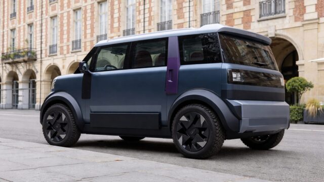 Poate un electric de 3 metri cu 4 locuri să aibă sens în oraș. Testul public făcut de Dacia la Paris