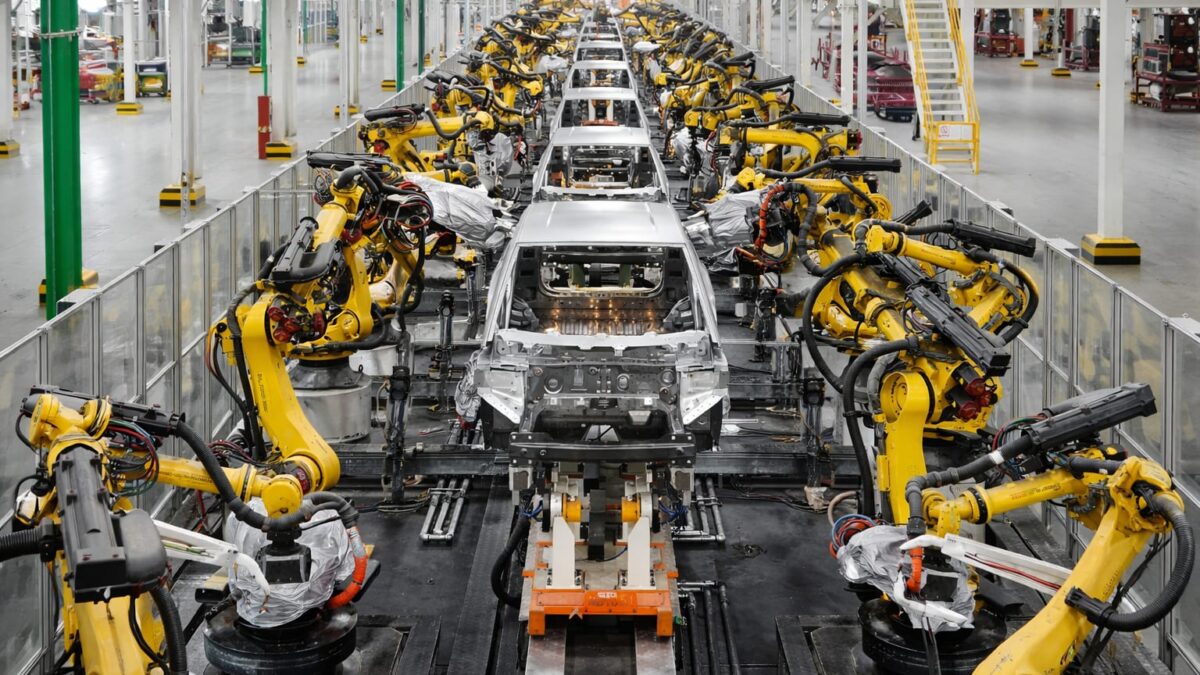 BYD pornește producția de mașini în Ungaria în trimestrul patru. Ce schimbă pentru prețurile și livrările în România