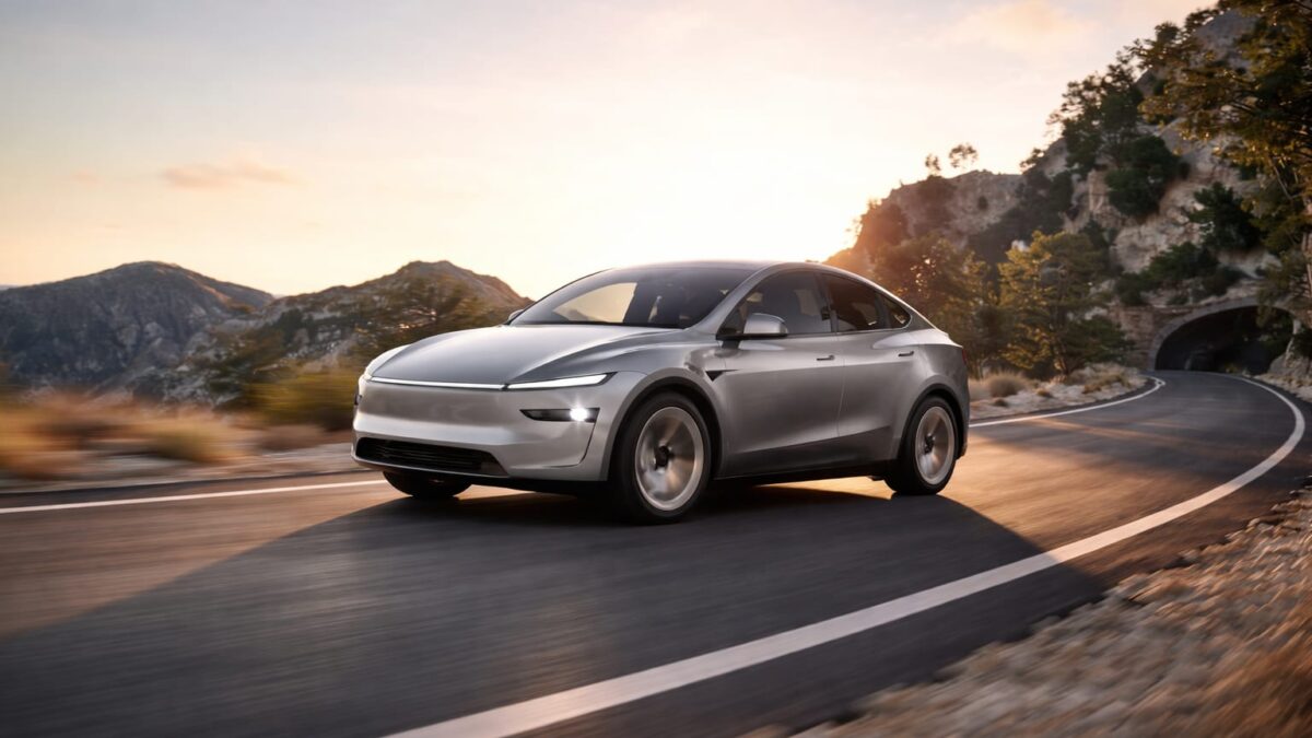 Tesla împinge FSD spre aprobarea din UE. Specialiștii contestă cifrele de siguranță invocate de companie