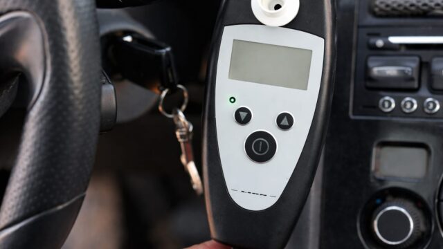 Toate mașinile noi din UE, pregătite pentru alcool-lock de la 1 iulie. Nicio mașină nu se scumpește oficial acum