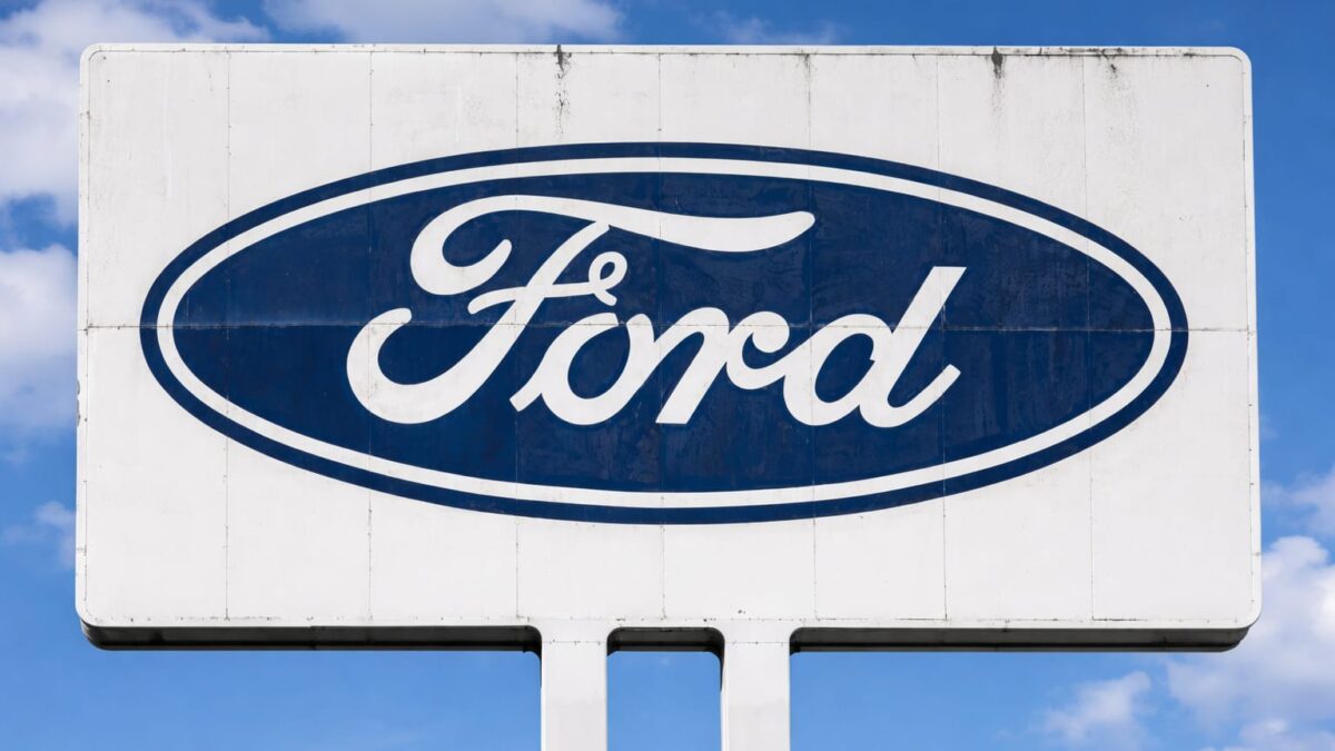 Peste 300 de specialiști rechemați de Ford după ce AI nu a egalat judecata inginerilor