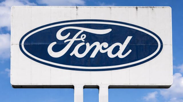 Peste 300 de specialiști rechemați de Ford după ce AI nu a egalat judecata inginerilor