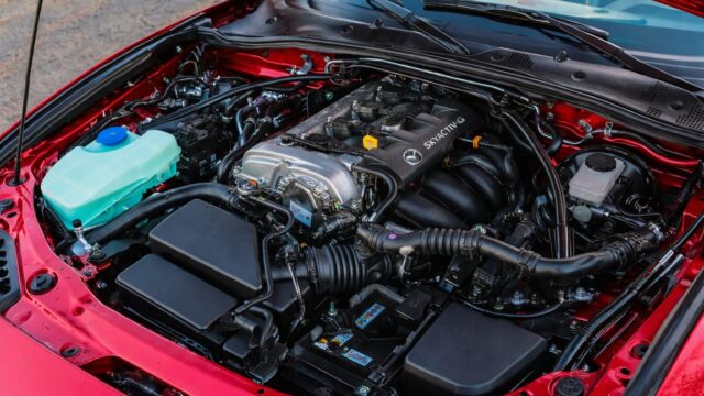 2028 poate aduce ultima Mazda MX-5 cu motor pe benzină și cutie manuală