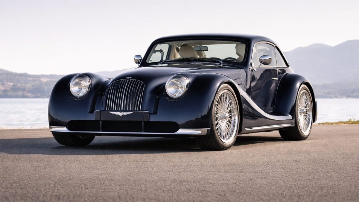 9 exemplare pentru Morgan Midsummer Coupé. Coupé-ul retro are motor BMW de 402 CP și 500 Nm