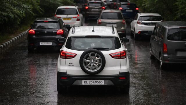 New Delhi oferă 1.060 de dolari pentru casarea mașinilor vechi.