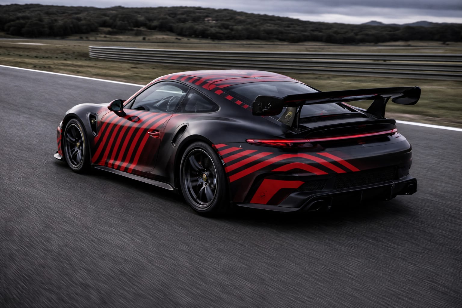 Porsche a prezentat noul 911 GT4 R cu 513 CP. Ce aduce echipelor private și de ce contează dincolo de circuit