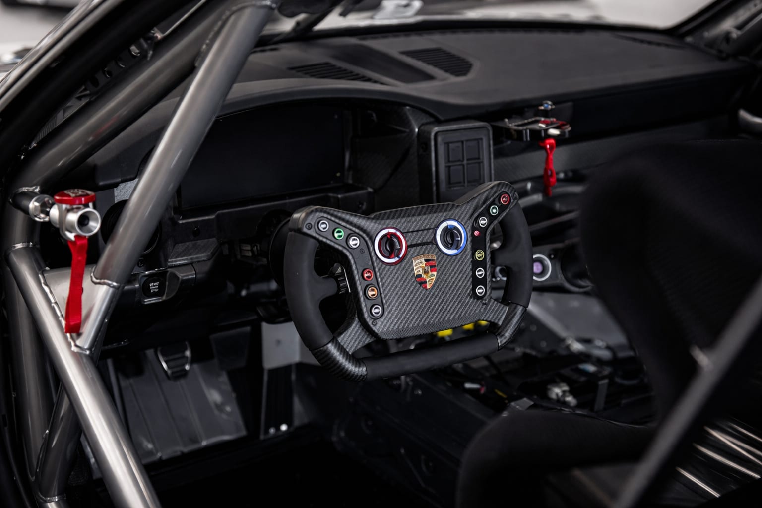 Porsche a prezentat noul 911 GT4 R cu 513 CP. Ce aduce echipelor private și de ce contează dincolo de circuit