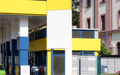 De ce nu se simte la pompă scumpirea carburanților din Europa. Ce plătesc în plus șoferii din București