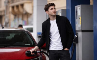 Benzina a rămas la 8,47 lei/l în marile orașe. Ce înseamnă stagnarea de duminică pentru bugetul șoferilor