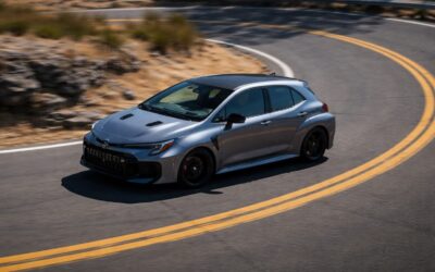Toyota GR Corolla 2026 a fost lansată. Primești 300 CP sub 50.000 de dolari cu rețetă clasică
