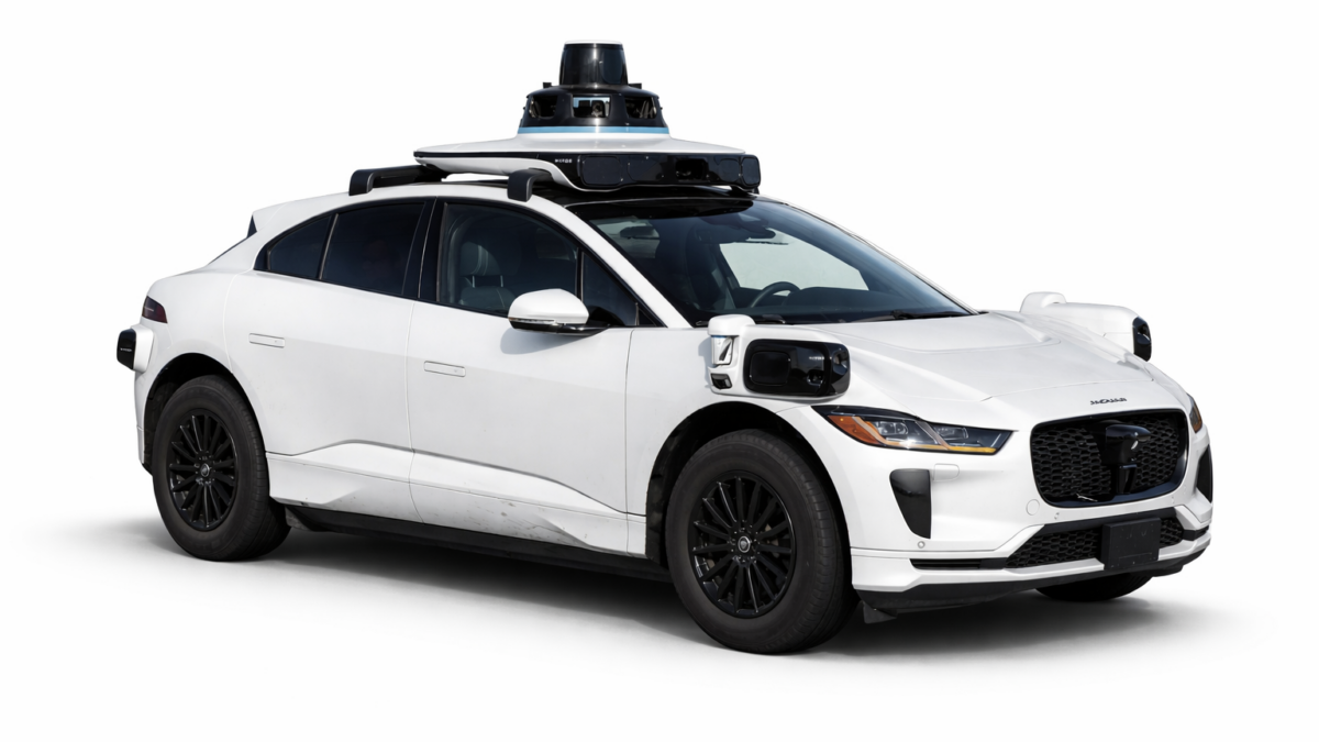 Waymo recheamă 3.871 de robotaxiuri după erori în zone de lucrări. Cum afectează asta condusul autonom pe autostradă