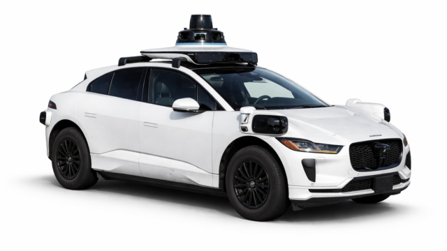 Waymo recheamă 3.871 de robotaxiuri după erori în zone de lucrări. Cum afectează asta condusul autonom pe autostradă